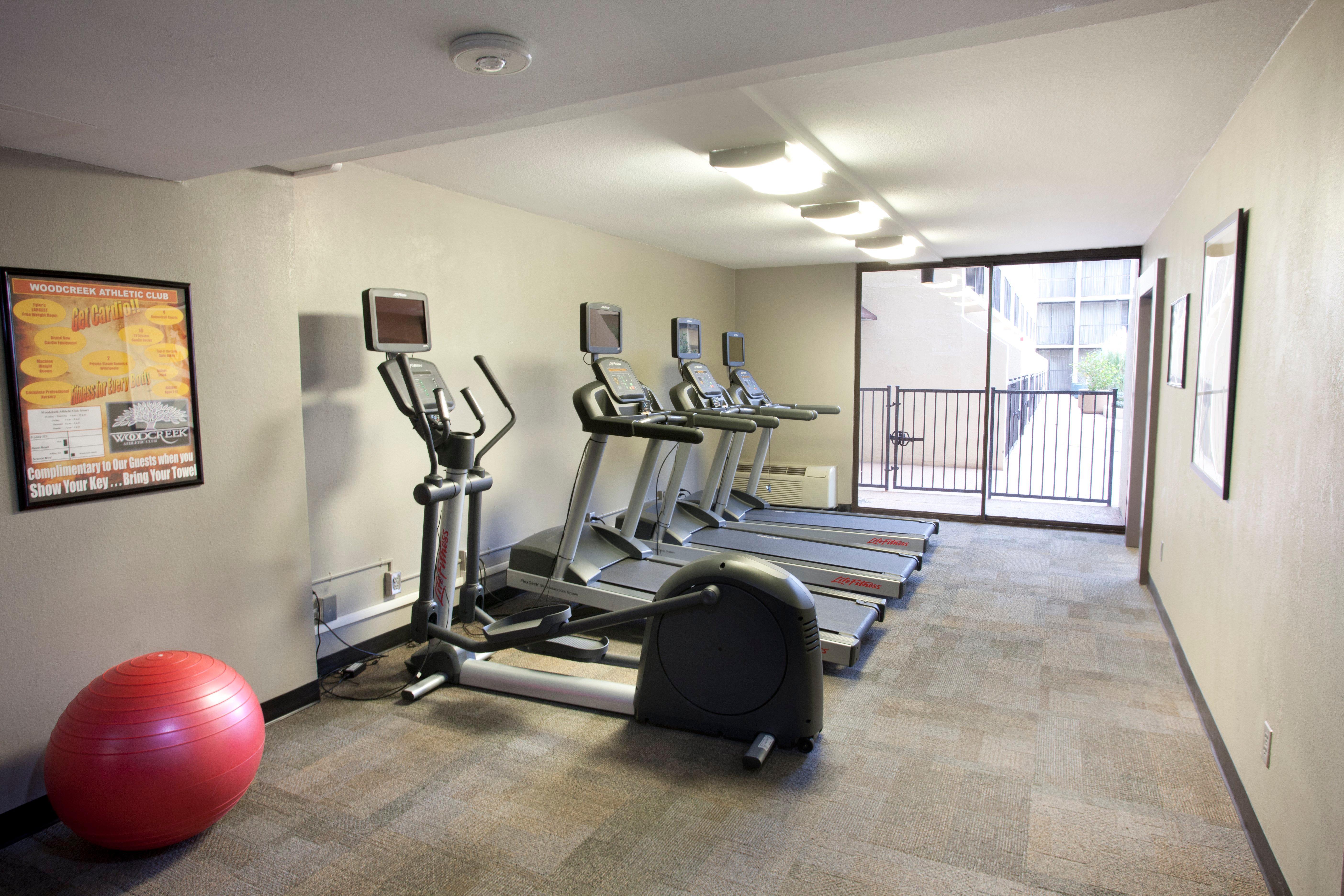 Holiday Inn Tyler - Conference Center By Ihg Esterno foto