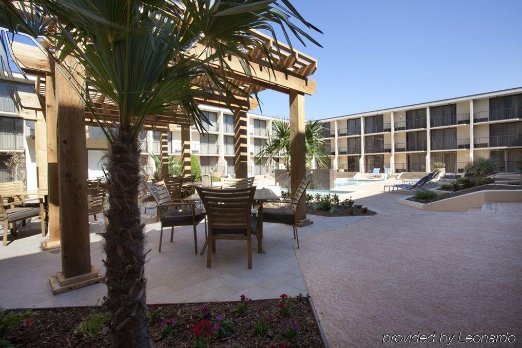Holiday Inn Tyler - Conference Center By Ihg Esterno foto